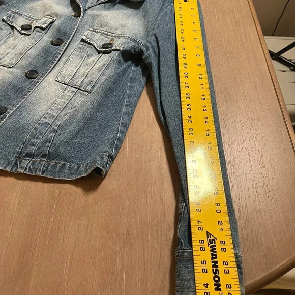 Women’s The Limited Jean Jacket Size Medium - Picture 6 of 6